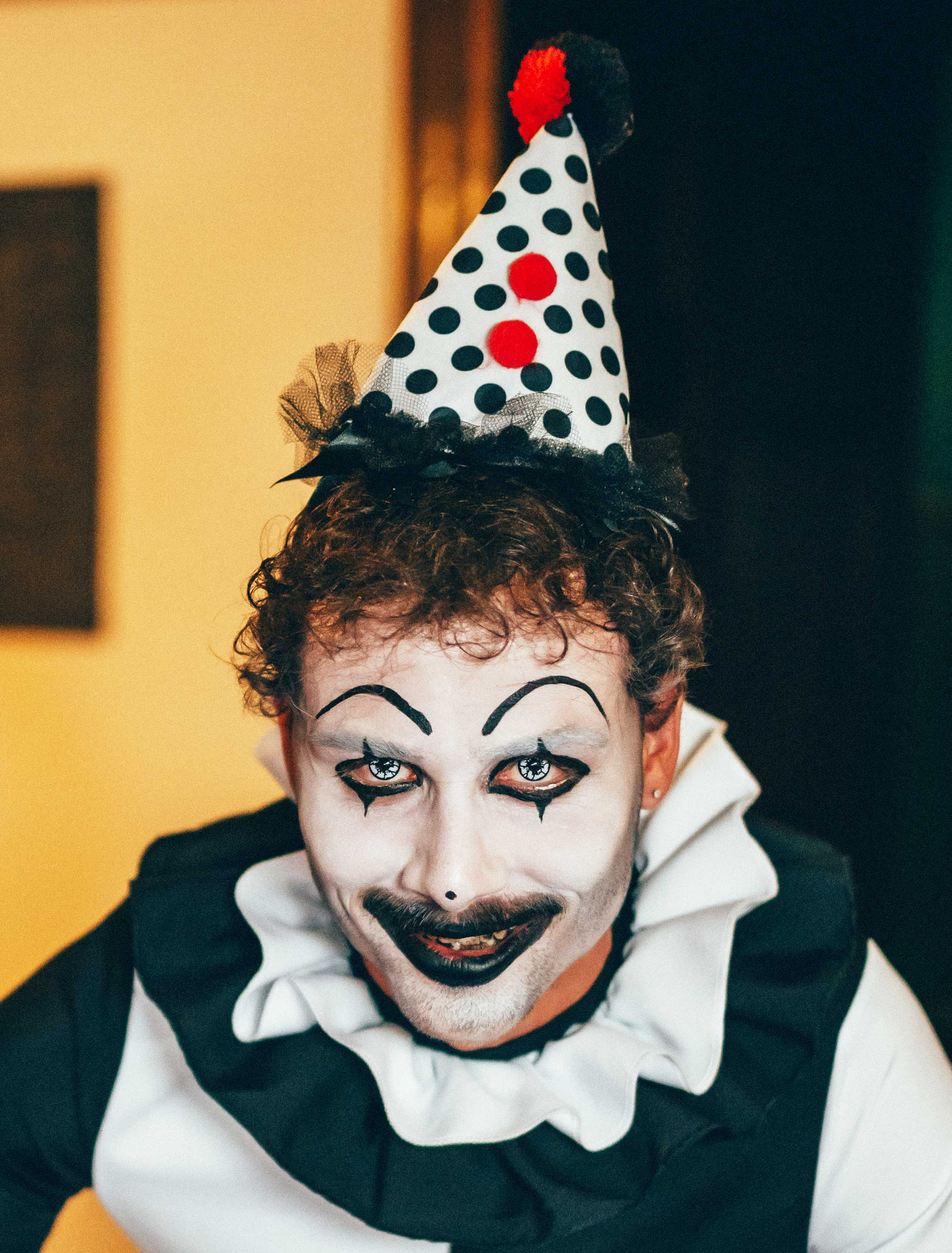 Haarreif Mini Hut Clown schwarz/weiß/rot