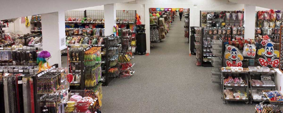 Deiters Kostümladen in Mönchengladbach Innenansicht Accessoires