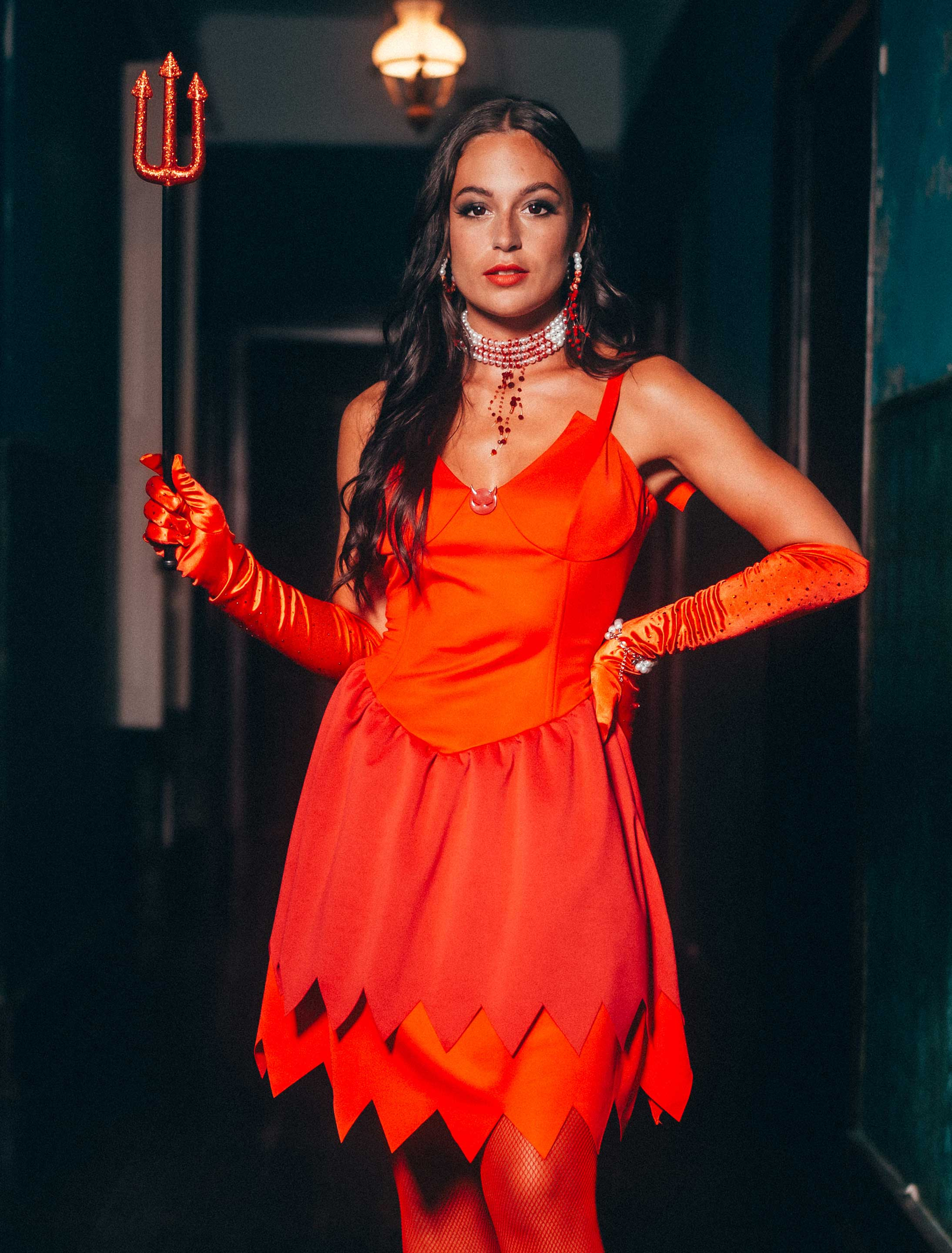 Kleid Teufelin mit Schwanz rot XS