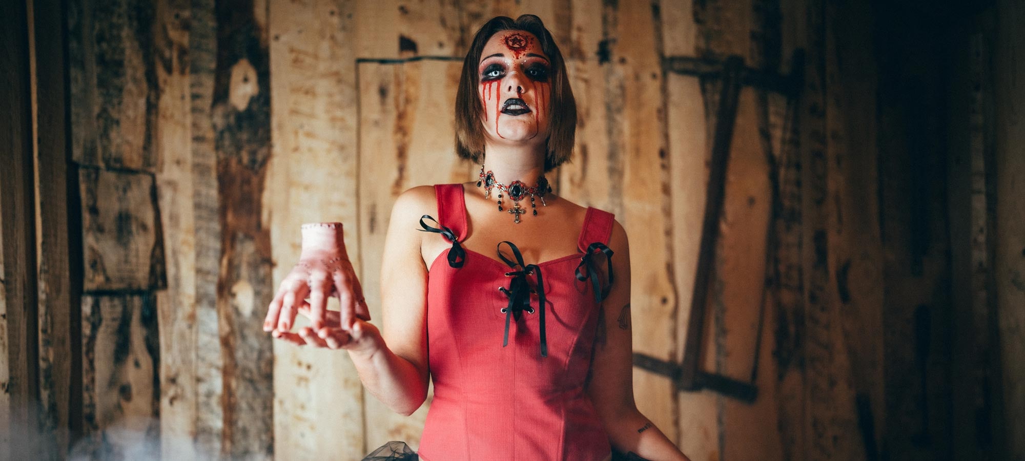 Halloween Kostümidee dämonische Hexe bei Deiters kaufen