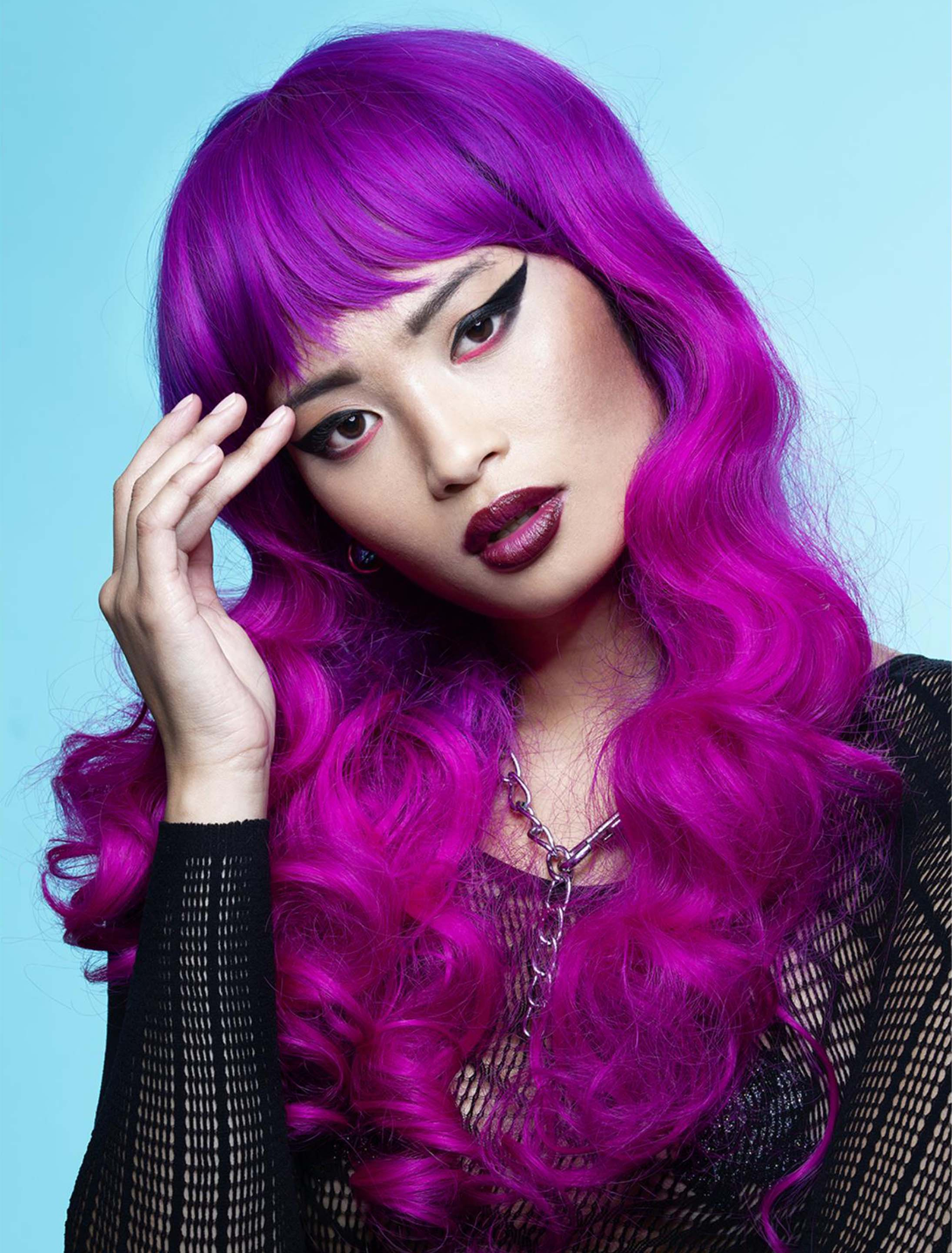 Perücke Langhaar lockig mit Pony fuchsia