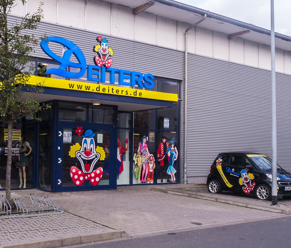 Deiters Kostümladen in Wiesbaden Außenansicht