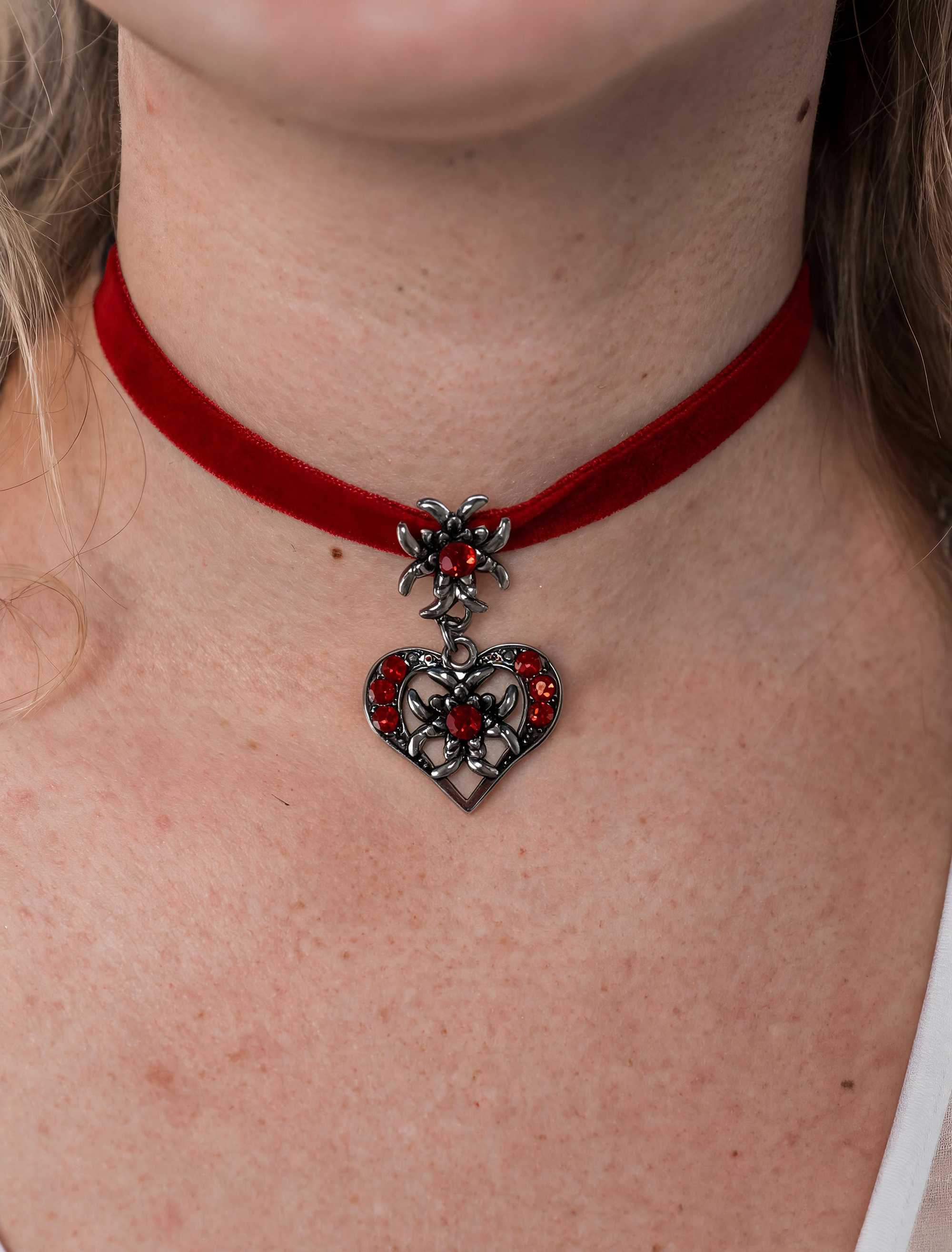Choker Samt Herz mit Edelweiß rot/silber