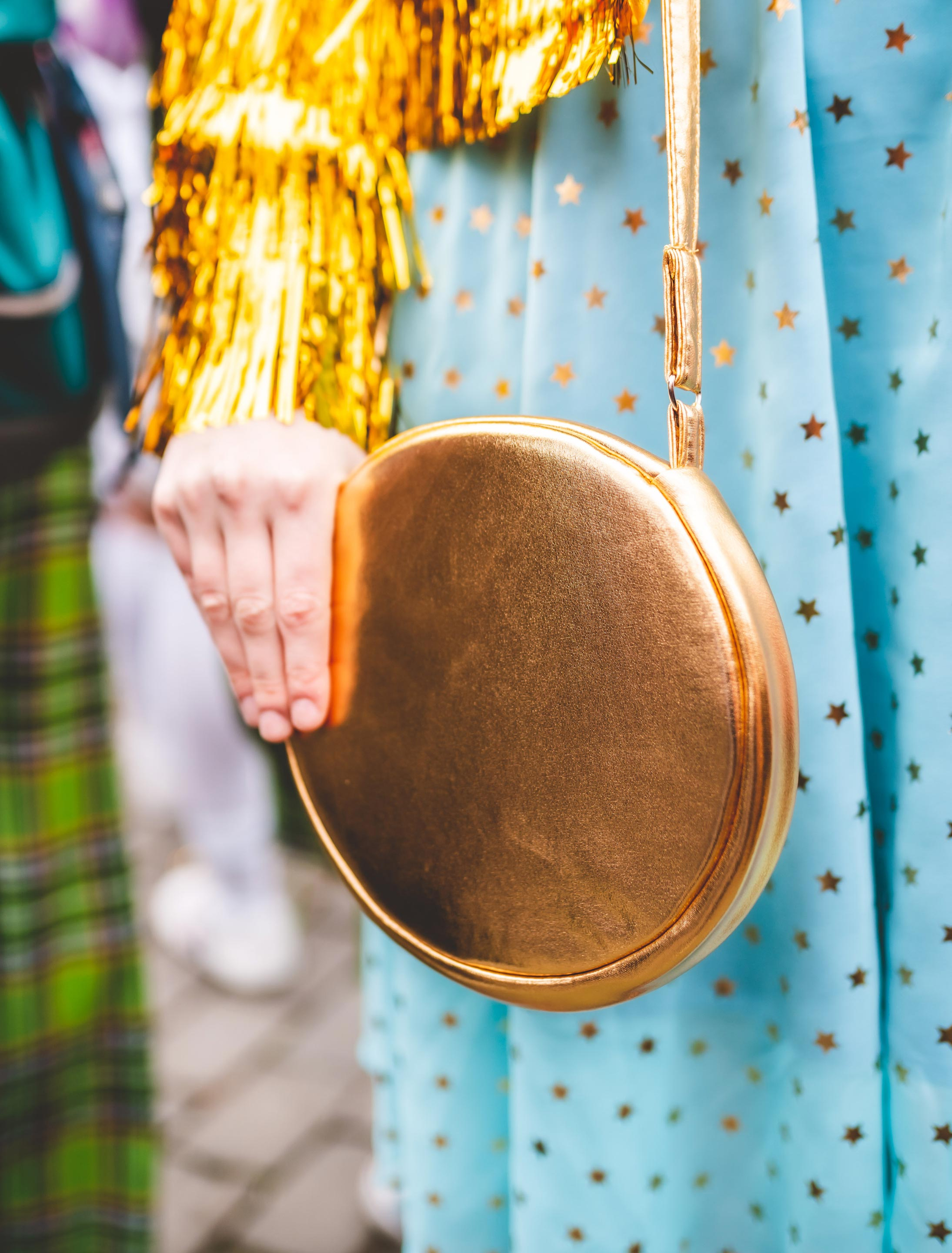 Tasche rund gold