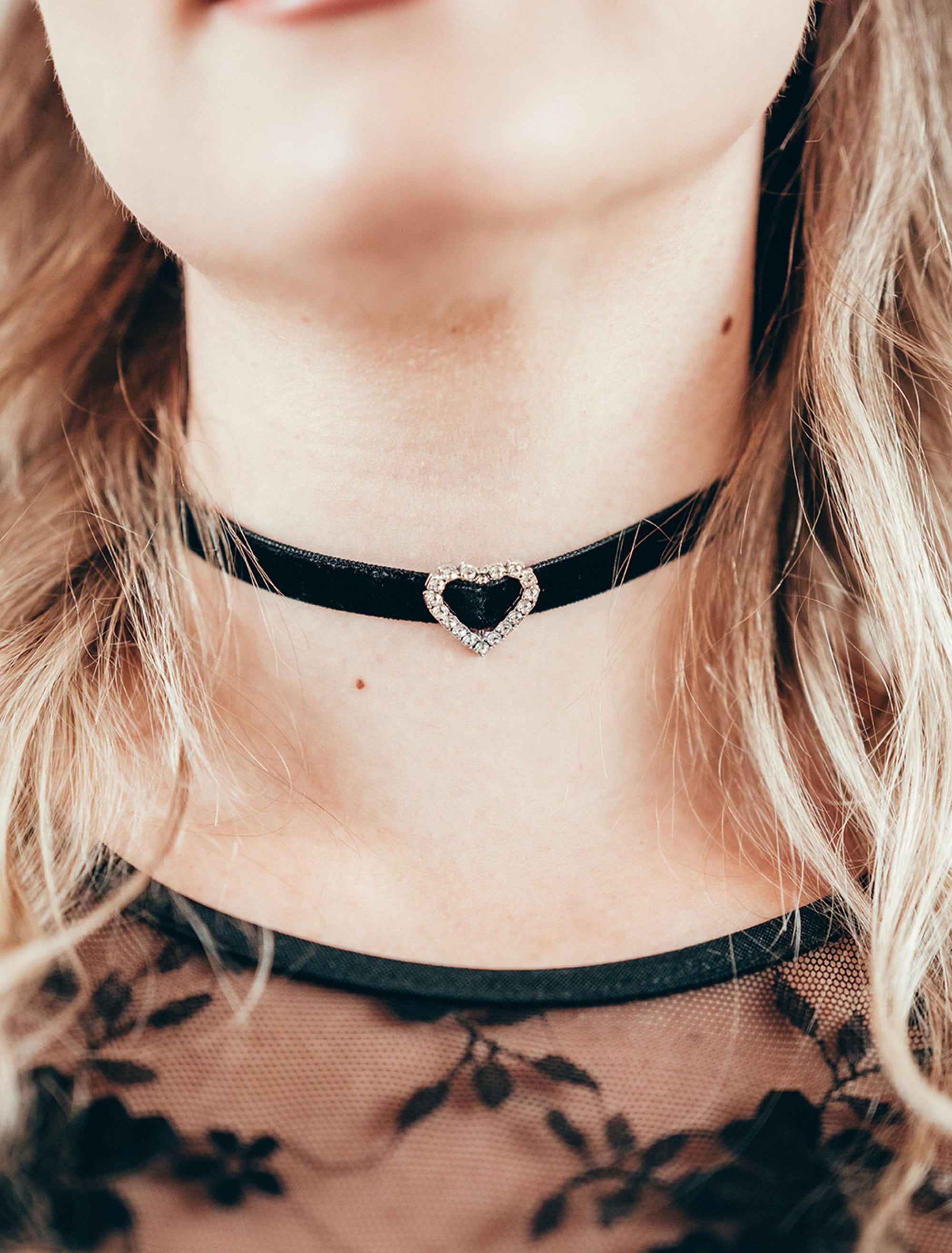 Choker Samt Herz mit Strasssteinen schwarz/silber