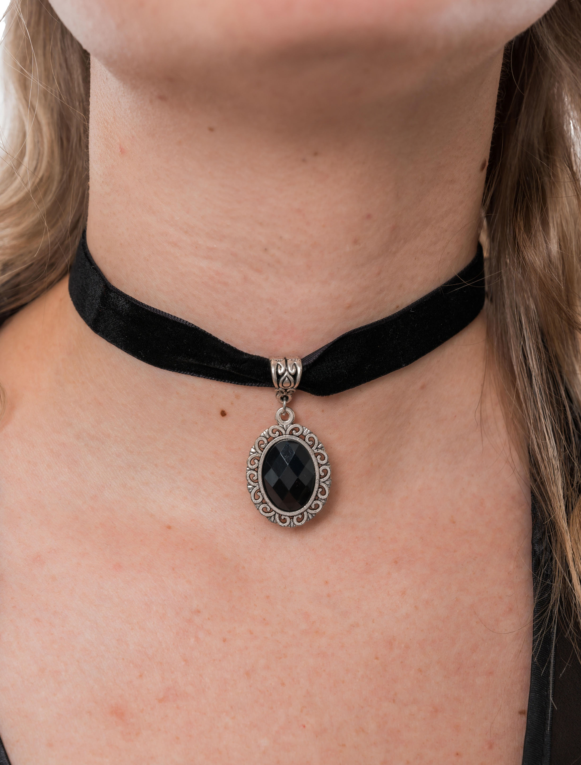 Halsband schwarz mit schwarzem Stein