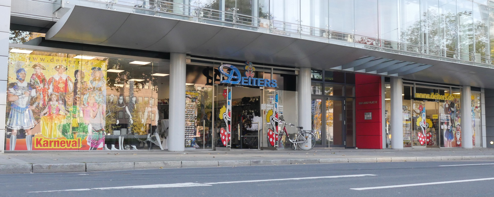 Deiters Kostümladen in Düsseldorf-City Außenansicht 1