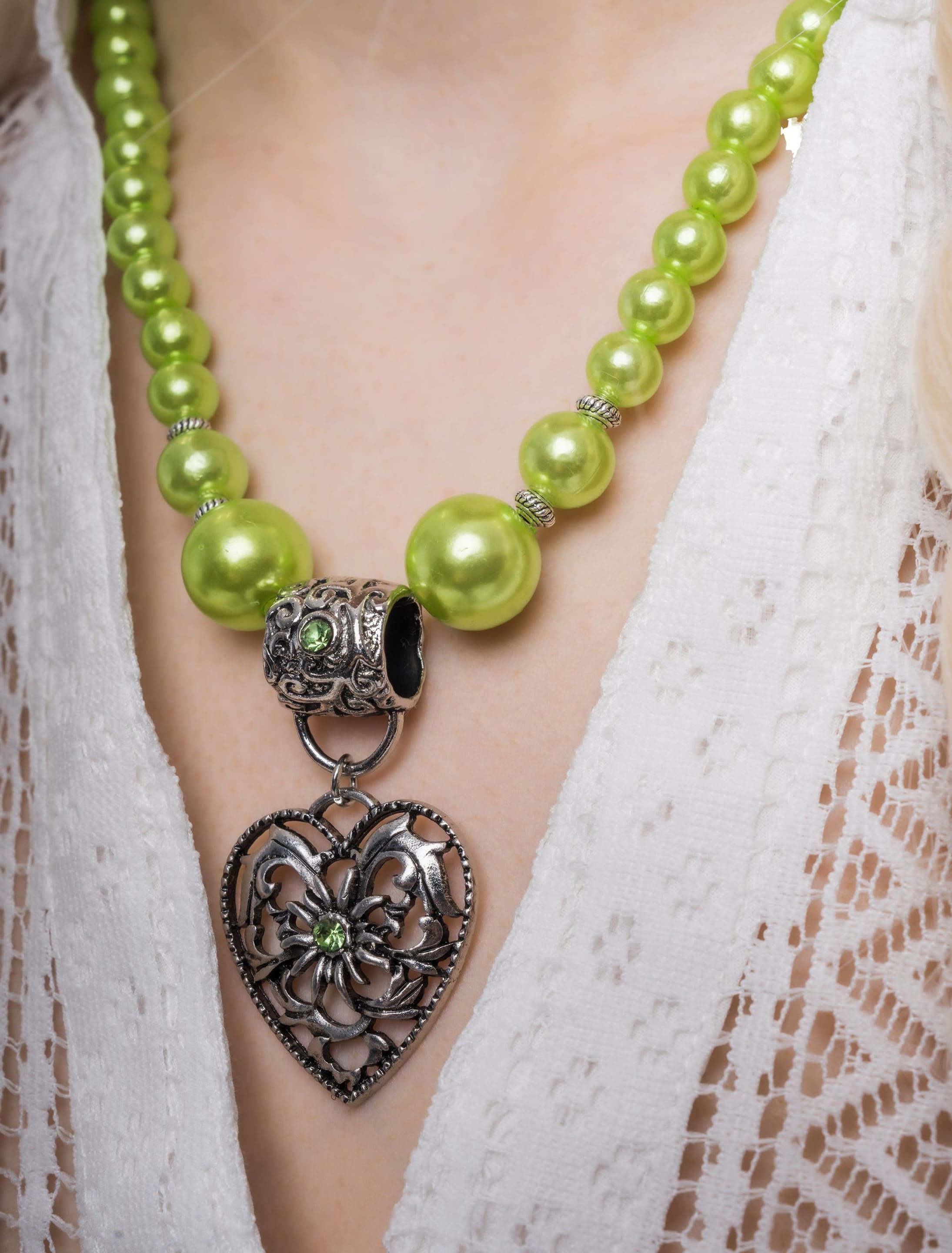 Perlenkette Herzanhänger  Damen grün