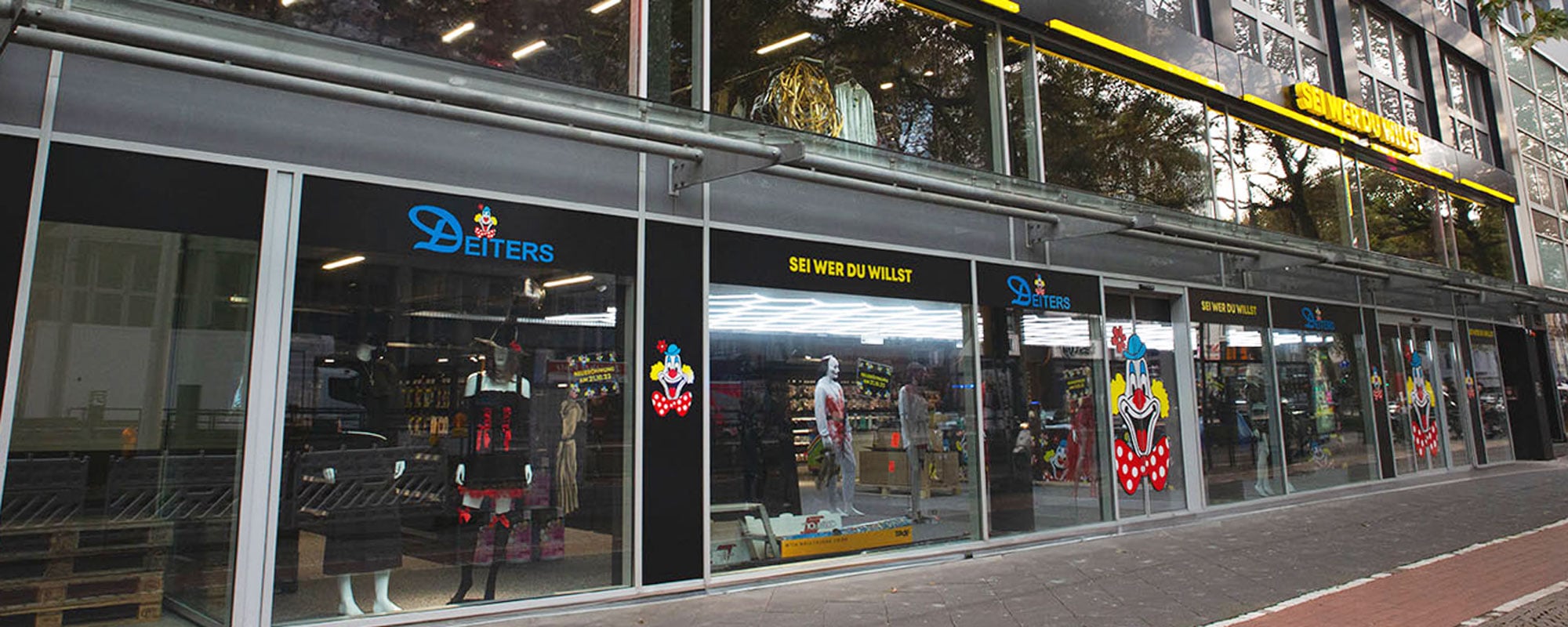Deiters Kostümladen in Köln Hohenstaufenring Außenansicht