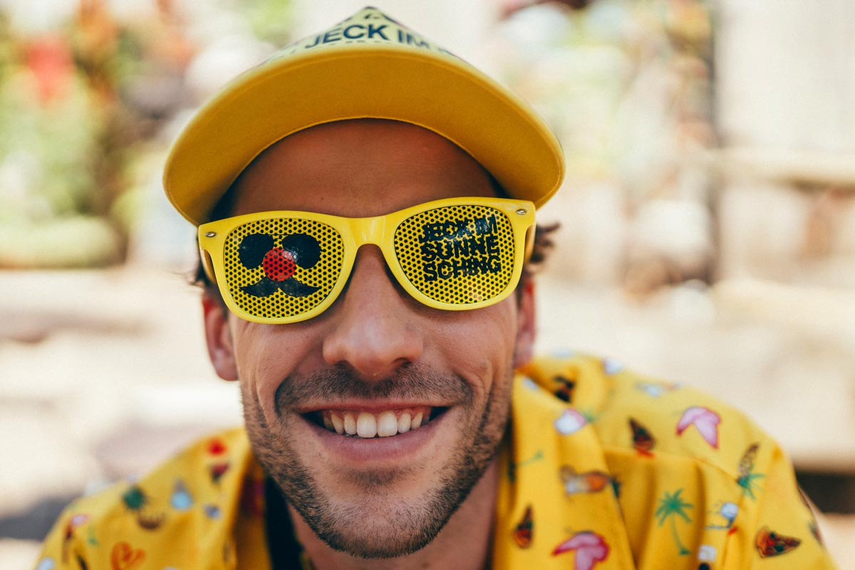 Jeck im Sunnesching Outfits und Accessoires